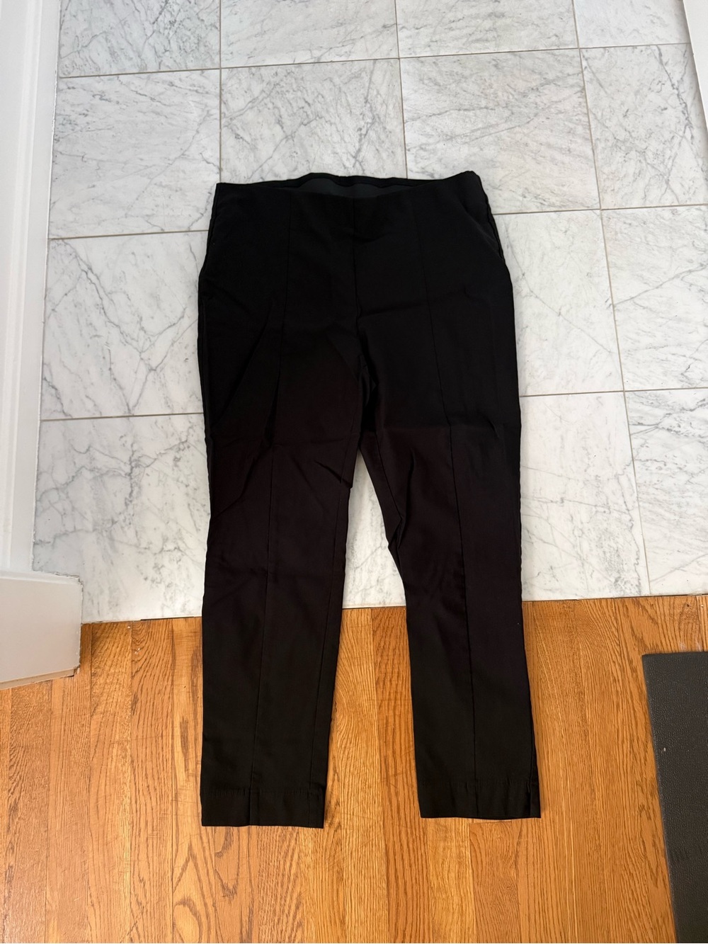 Chico's So Slimming Ankle Pants in Black